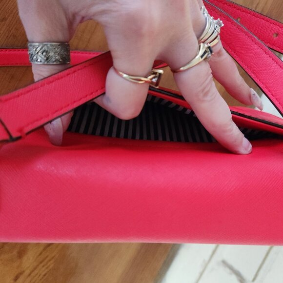 Like New Kate Spade Small Birdie Cameron Street Crossbody Bag Purse - Picture 11 of 12